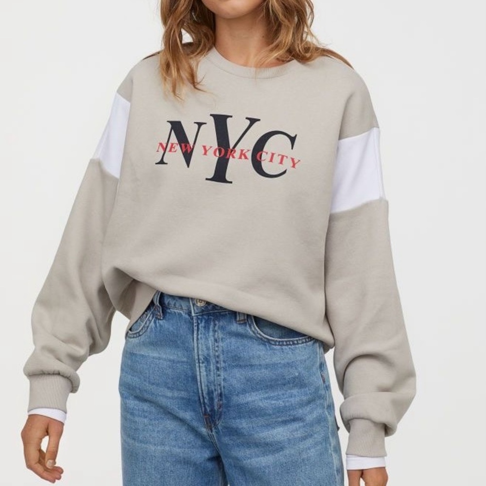 H&M Divided Oversized New York City Crewneck Sweatshirt Size M